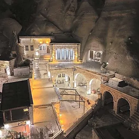 Hotel Majestic Cave House 4*
