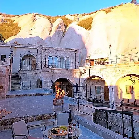 Majestic Cave House 4*