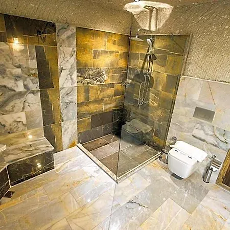 Majestic Cave House 4*