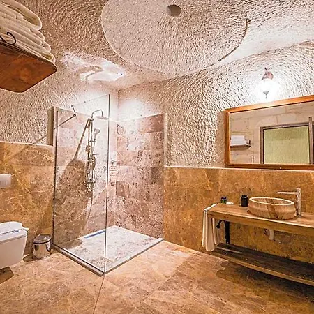 Majestic Cave House 4*