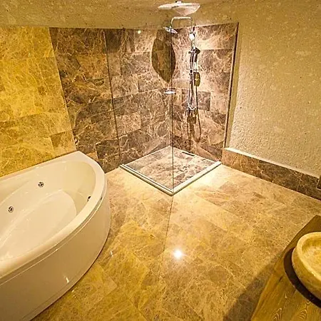 Majestic Cave House Hotel