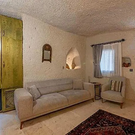 Majestic Cave House 4*
